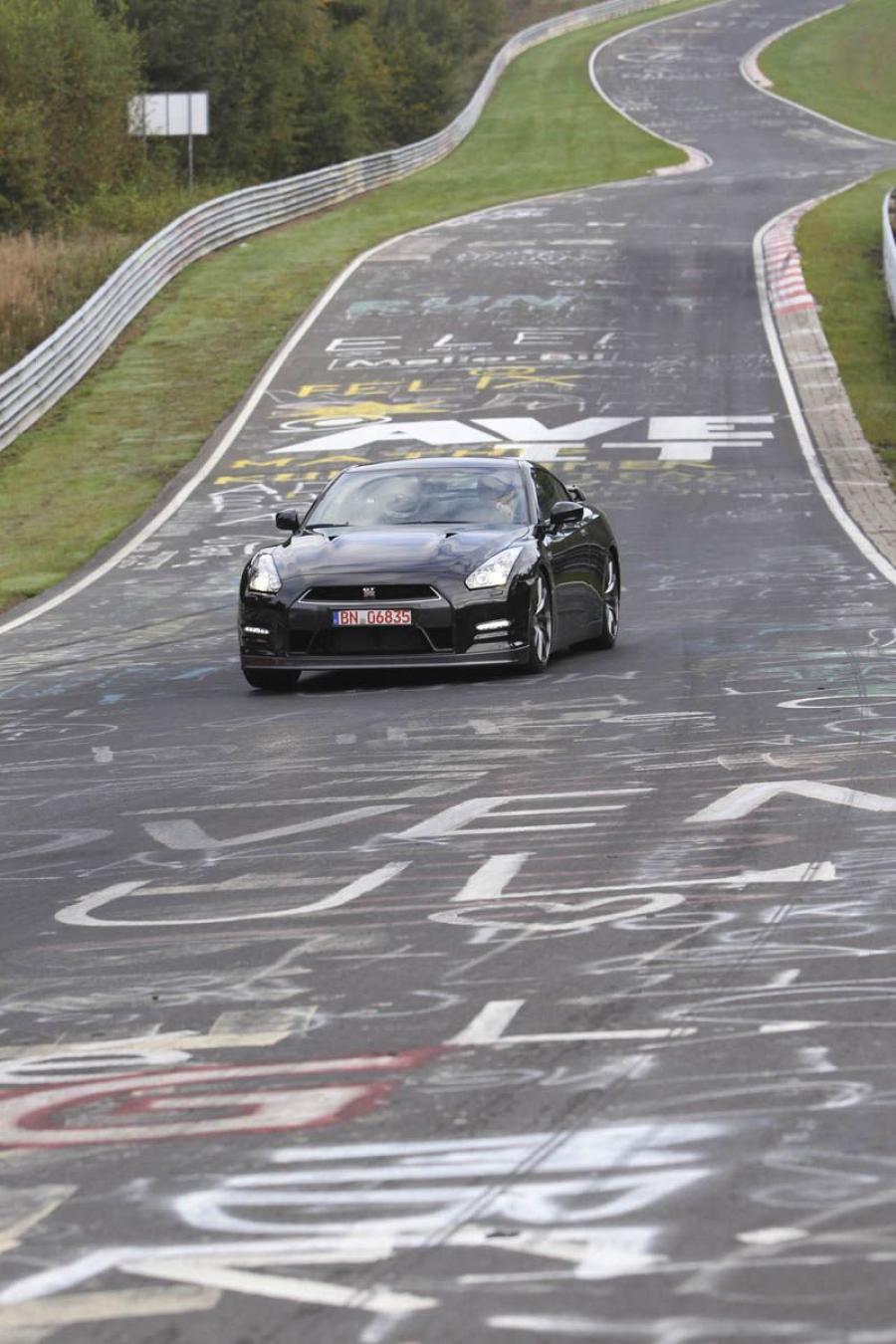  Nissan GT-R 2013 года  (EU) (фото 69 из 69)